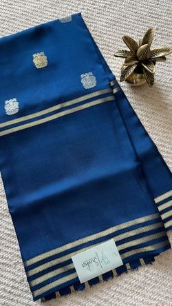 Colours – NAVYBLUE