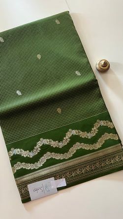 Colours – GREEN