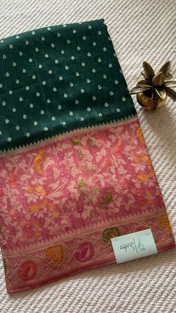 Colours – BOTTLEGREEN WITH BABYPINK