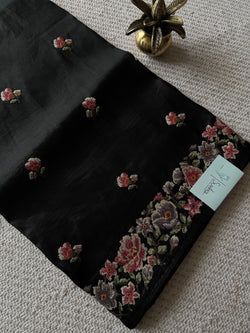 Colours – BLACK