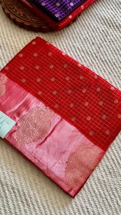 Colours – RED WITH PEACH