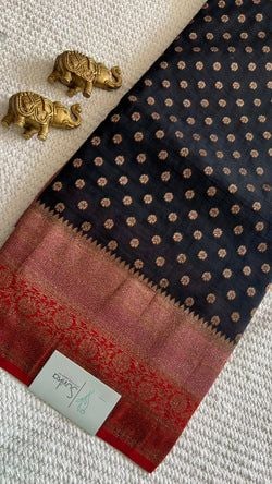 Colours – BLACK WITH RED