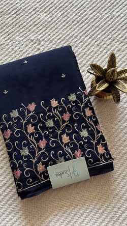 Colours – NAVYBLUE WITH LAVENDER