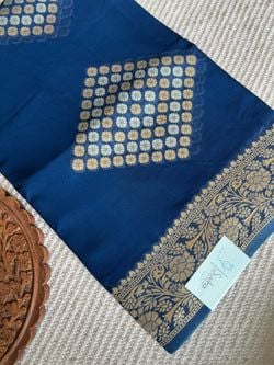 Colours – NAVYBLUE