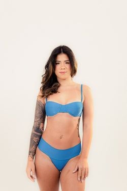 Azul