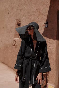 Color – AMIRA 100% Cotton Black