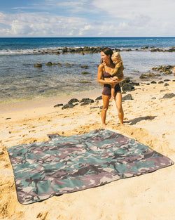 Color – Kauai map / Camo