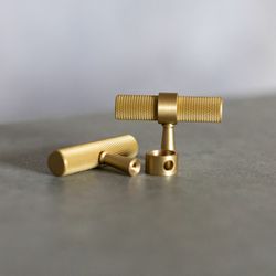 Finish – Brass