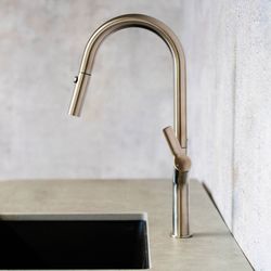 Finish – Brushed Stainless
