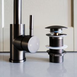 Finish – Gun Metal