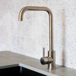 Finish – Brushed Stainless
