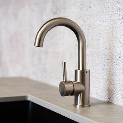 Finish – Brushed Stainless