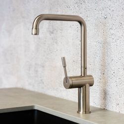 Finish – Brushed Stainless