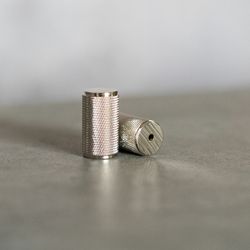 Finish – Polished Steel