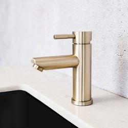 Finish – Champagne Gold