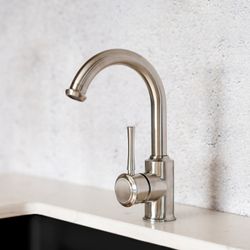 Finish – Brushed Stainless