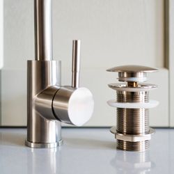 Finish – Brushed Stainless