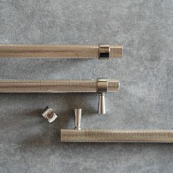 Finish – Polished Steel