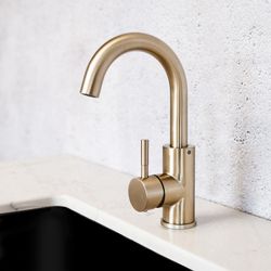 Finish – Champagne Gold