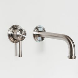 Finish – Brushed Stainless