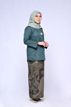 Color – EMERALD GREEN