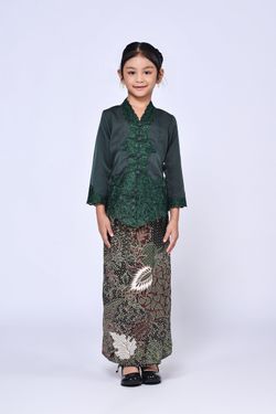 Color – EMERALD GREEN
