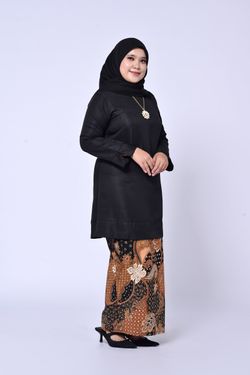 Color – BLACK
