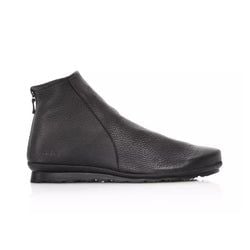 Style – Black