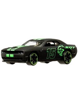 Model – 15 Dodge Challenger Srt Hellcat
