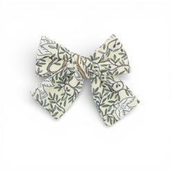 Peacemaker – Petite Hair Bow