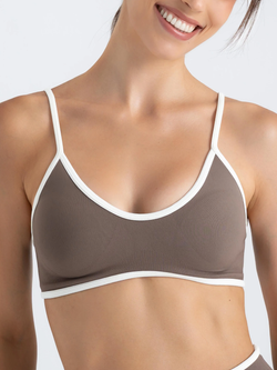 Renk – Mocha Brown