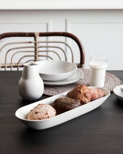 FÅES OGSÅ I: – Serveringsfad, Pion, Grå/Hvid, 35 cm