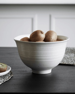 FÅS OGSÅ I – Skål, Pion, Grå/Hvid, ø 19,5 cm