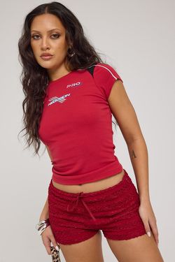 COLOUR – Burgundy