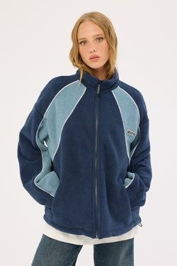 COLOUR – Atlantic Blue
