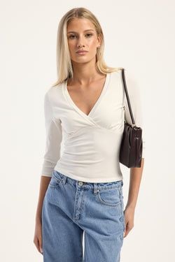 COLOUR – Off White