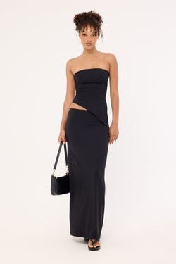 COLOUR – Black