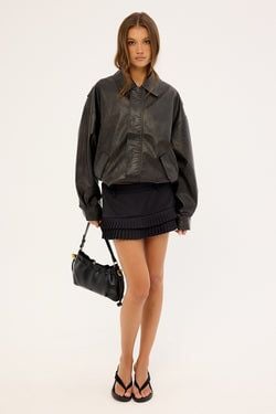 COLOUR – Onyx