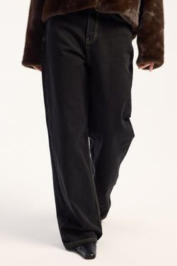 COLOUR – Washed Black
