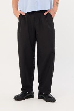 COLOUR – Black