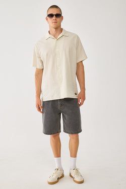 COLOUR – Washed Black