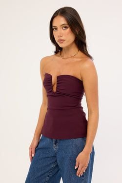 COLOUR – Plum