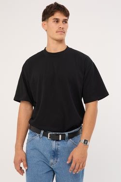 COLOUR – Black