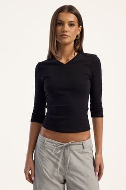 COLOUR – Black