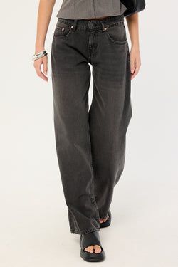 COLOUR – Washed Black
