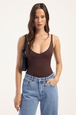 COLOUR – Brown