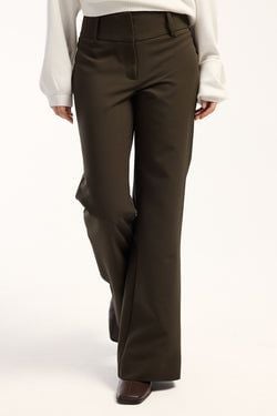 COLOUR – Olive