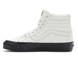 Culoare – ALB NEGRU