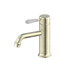 Style – Aged Brass