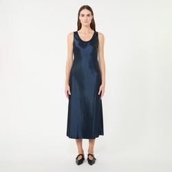 Color – Navy